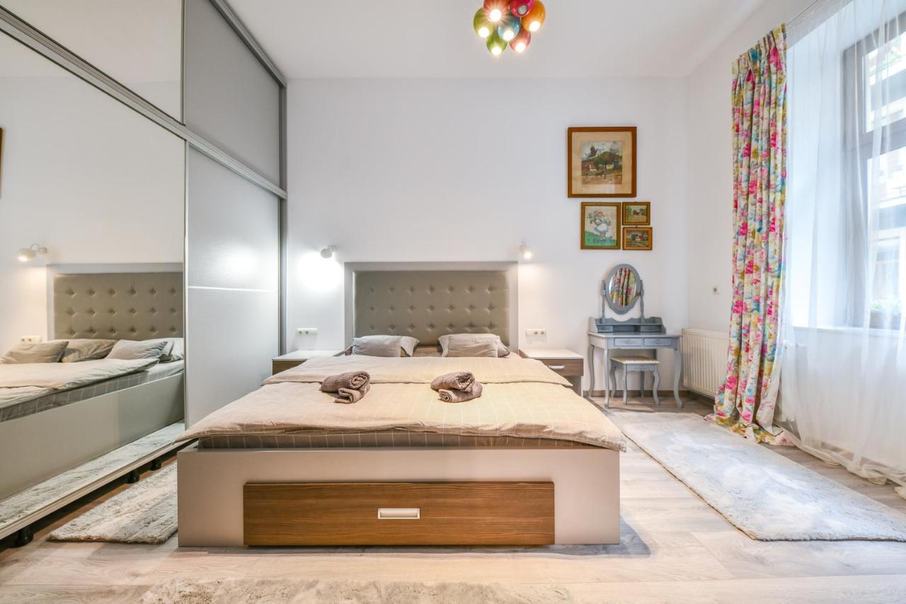 Glam Apartment Κλουζ-Ναπόκα Εξωτερικό φωτογραφία